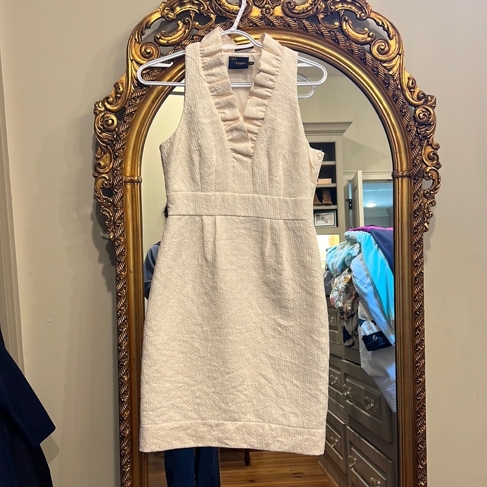 Just Taylor size 2 classic dress